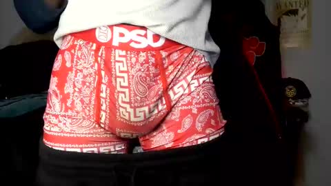 TWITTER   INSTAGRAM    easybreezy20   ONLINE 1230 AM TO 7AM online show from February 15, 6:32 am