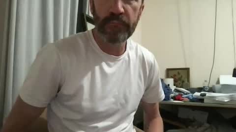 Snapshot of easydoesit69 chatting on May 30, 3:03 am easydoesit69 online show from May 30, 3:03 am