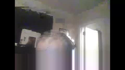 Snapshot of easye4015 chatting on December 22, 10:38 am Easye online show from December 22, 10:38 am