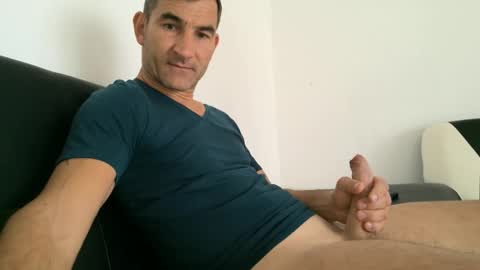 Snapshot of easystyle1 chatting on May 18, 12:55 pm Andrew online show from May 18, 12:55 pm