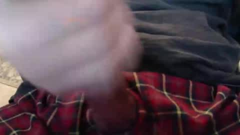 Snapshot of eat_a_peach2 chatting on May 16, 11:42 am eat_a_peach2 online show from May 16, 11:42 am