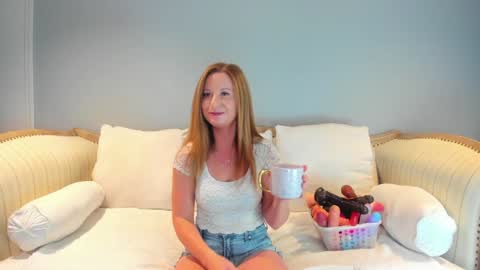 Snapshot of eatmygingersnapps chatting on September 16, 3:02 pm Allison online show from September 16, 3:02 pm