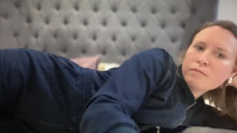 Snapshot of eatmypie69 chatting on January 27, 1:41 pm Nadia Ferreira  online show from January 27, 1:41 pm