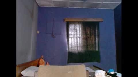 eatuupx online show from February 8, 10:50 am