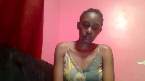 Snapshot of ebon_fantasy1 chatting on April 21, 8:34 pm Ebon Fantasy1s online show from April 21, 8:34 pm