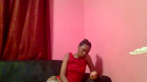 Snapshot of ebon_fantasy1 chatting on May 6, 8:25 pm Ebon Fantasy1s online show from May 6, 8:25 pm