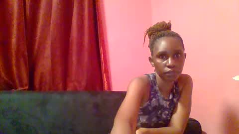 Snapshot of ebon_fantasy1 chatting on June 8, 8:09 pm Ebon Fantasy1s online show from June 8, 8:09 pm