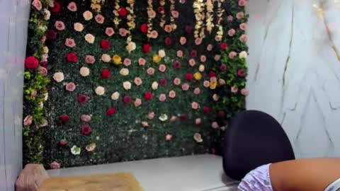 Ebony online show from April 14, 2:56 pm