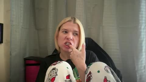 americnbarbie online show from November 7, 6:52 pm