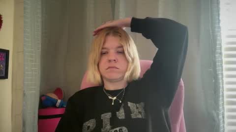 americnbarbie online show from April 7, 2:39 pm