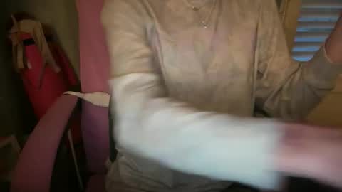 americnbarbie online show from April 17, 12:02 am