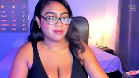 Snapshot of ebony__queen2 chatting on May 14, 9:10 pm ebony__queen2 online show from May 14, 9:10 pm