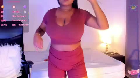 Snapshot of ebony__queen2 chatting on May 26, 8:05 pm ebony__queen2 online show from May 26, 8:05 pm