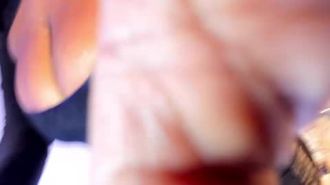 Snapshot of ebony__queen2 chatting on June 4, 8:48 pm ebony__queen2 online show from June 4, 8:48 pm