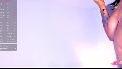 Snapshot of ebony__queen2 chatting on June 8, 1:28 am ebony__queen2 online show from June 8, 1:28 am