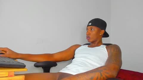 Snapshot of ebony_brandons chatting on February 18, 2:38 am Brandon online show from February 18, 2:38 am