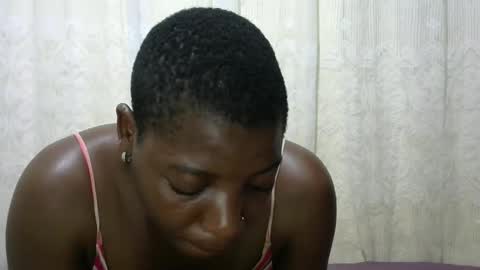 ebony_candy1998 online show from October 15, 7:14 pm
