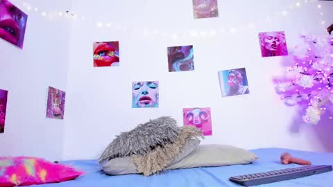 ebony_cute9 online show from February 11, 8:20 pm