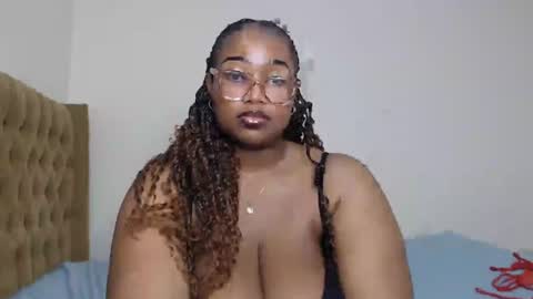 Snapshot of ebony_doll5 chatting on July 23, 2:09 am ebony_doll5 online show from July 23, 2:09 am