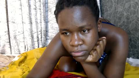 Snapshot of ebony_lynne chatting on June 24, 9:36 pm ebony_lynne online show from June 24, 9:36 pm