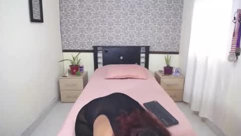 Snapshot of ebony_milf83 chatting on May 27, 3:31 pm Eva online show from May 27, 3:31 pm