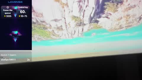 Snapshot of ebony_mine47 chatting on December 14, 10:56 am Ebony Mine online show from December 14, 10:56 am