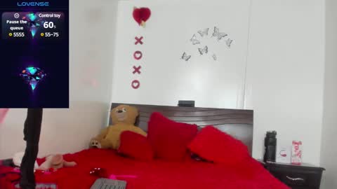 Snapshot of ebony_mine47 chatting on December 28, 10:14 am Ebony Mine online show from December 28, 10:14 am