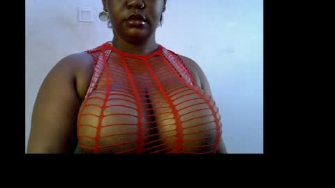 Snapshot of ebony_plumx12 chatting on April 30, 8:31 am Prisy online show from April 30, 8:31 am