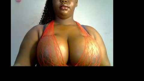 Snapshot of ebony_plumx12 chatting on May 26, 8:54 am Prisy online show from May 26, 8:54 am