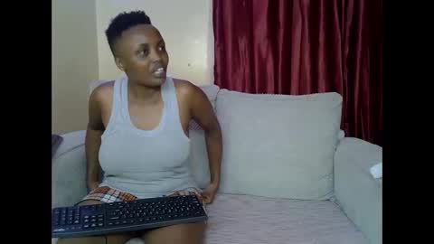 Snapshot of ebony_rubie chatting on May 24, 3:17 pm ebony_rubie online show from May 24, 3:17 pm