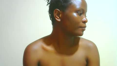 Snapshot of ebony_shan_ chatting on October 29, 2:03 am Shanny online show from October 29, 2:03 am