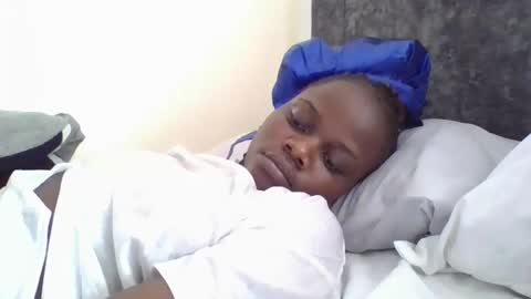 Snapshot of ebony_tasha chatting on April 25, 10:40 am tasha online show from April 25, 10:40 am