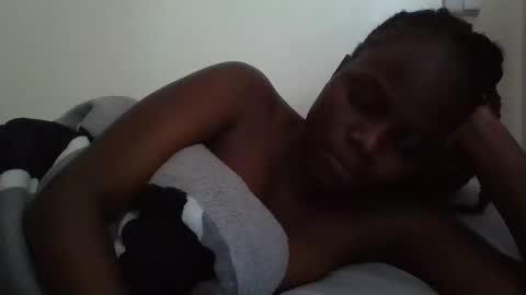 Snapshot of ebony_tasha chatting on April 29, 7:56 am tasha online show from April 29, 7:56 am