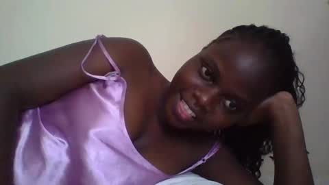 Snapshot of ebony_tasha chatting on May 23, 5:23 am tasha online show from May 23, 5:23 am