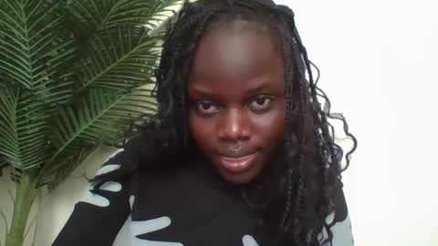 Snapshot of ebony_tasha chatting on May 24, 9:14 am tasha online show from May 24, 9:14 am