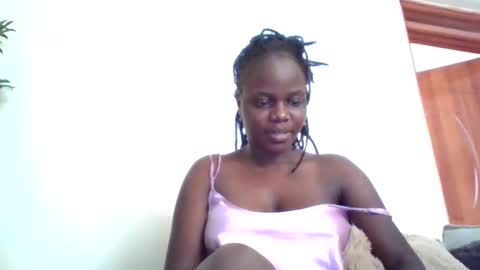 Snapshot of ebony_tasha chatting on May 30, 8:55 am tasha online show from May 30, 8:55 am