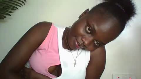 Snapshot of ebony_tasha chatting on May 31, 9:16 am tasha online show from May 31, 9:16 am