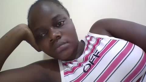 Snapshot of ebony_tasha chatting on June 2, 6:26 am tasha online show from June 2, 6:26 am