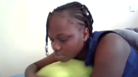 Snapshot of ebony_tasha chatting on June 16, 5:43 am tasha online show from June 16, 5:43 am