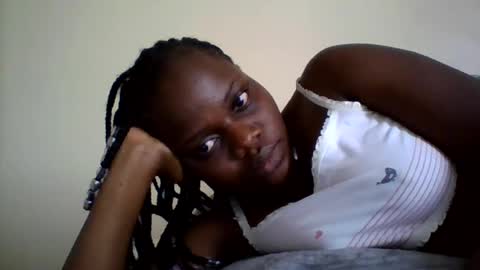 Snapshot of ebony_tasha chatting on June 18, 5:08 am tasha online show from June 18, 5:08 am