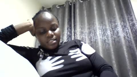 Snapshot of ebony_tasha chatting on June 21, 7:38 pm tasha online show from June 21, 7:38 pm