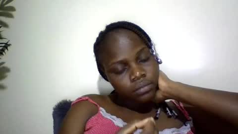 Snapshot of ebony_tasha chatting on June 23, 6:39 pm tasha online show from June 23, 6:39 pm