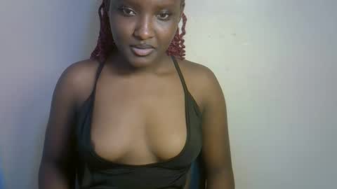 Snapshot of ebonybarbieee chatting on April 21, 5:06 pm Barbie online show from April 21, 5:06 pm