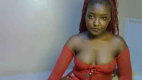 Snapshot of ebonybarbieee chatting on May 6, 6:24 pm Barbie online show from May 6, 6:24 pm