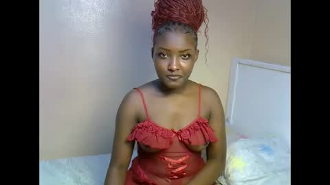 Snapshot of ebonybarbieee chatting on May 19, 7:09 pm Barbie online show from May 19, 7:09 pm