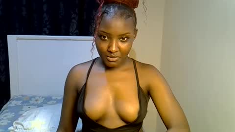 Snapshot of ebonybarbieee chatting on May 29, 9:46 pm Barbie online show from May 29, 9:46 pm