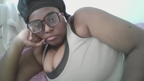 ebonybigtitqueen0 online show from September 14, 3:00 pm