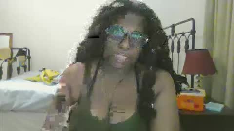 ebonybigtitqueen0 online show from February 26, 3:16 am