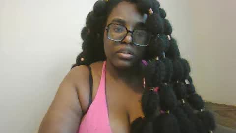 Snapshot of ebonybigtitqueen3 chatting on November 3, 12:28 pm ebonybigtitqueen3 online show from November 3, 12:28 pm