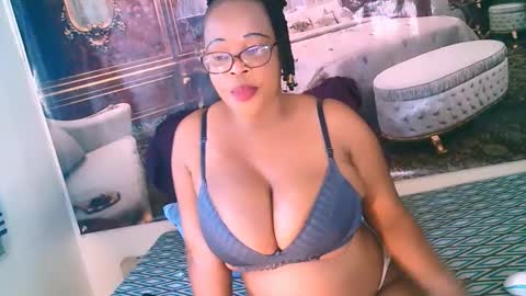 ebonyblooom69 online show from September 18, 6:37 am